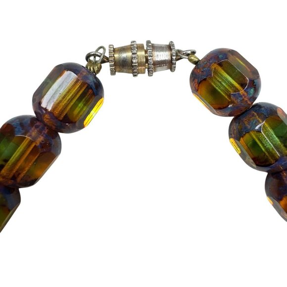 Vintage beaded bracelet with etched triangular bead details - Picture 5 of 7